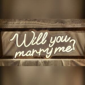 Elegant Neon "Will You Marry Me?" Sign
